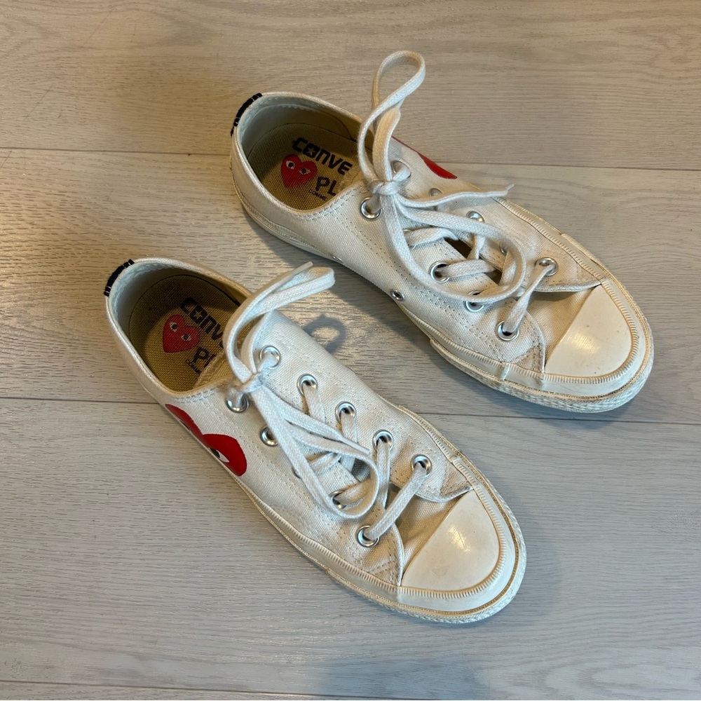 Converse Comme Des Garçons PLAY Low-Top Sneakers Women’s Size 6 - Picture 4 of 12